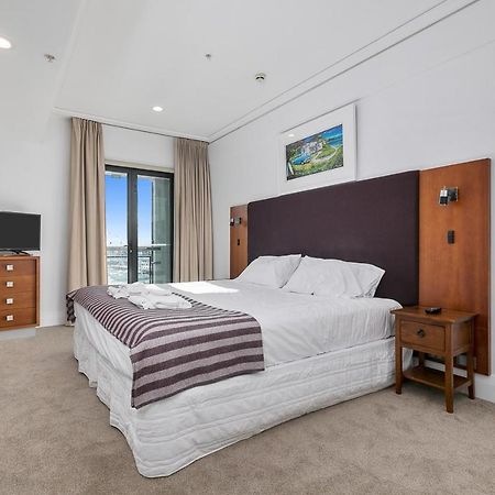Stunning & Spacious Haven On The Waterfront! Auckland Bagian luar foto