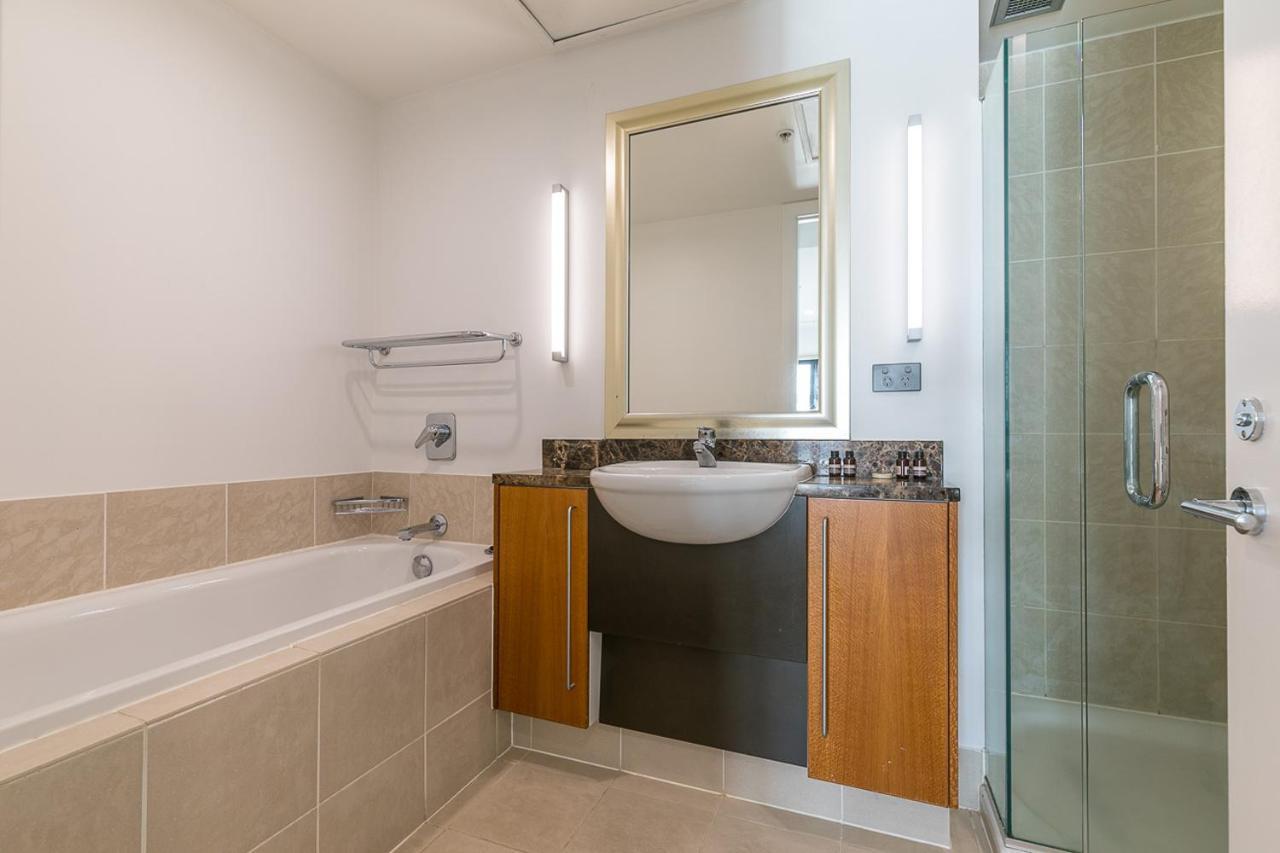 Stunning & Spacious Haven On The Waterfront! Auckland Bagian luar foto