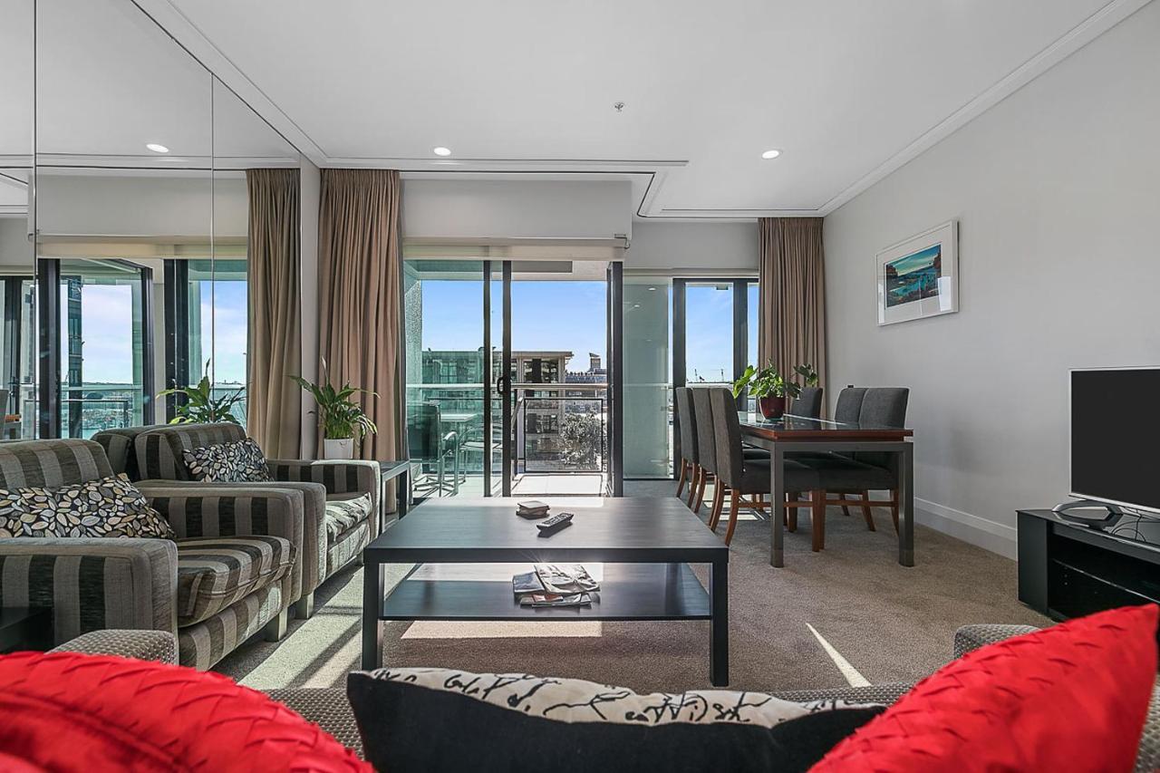 Stunning & Spacious Haven On The Waterfront! Auckland Bagian luar foto